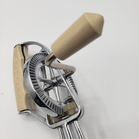 Retro Vintage Lot of 2 Stainless Steel Manual Crank Hand Mixers Maynard/ BB - Picture 3 of 8